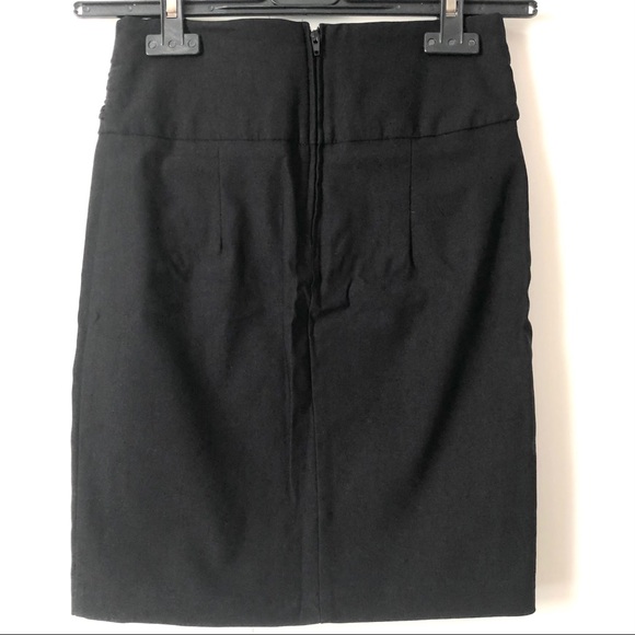 SOLD - Limité - Black Mini Pencil Skirt - Picture 2 of 5
